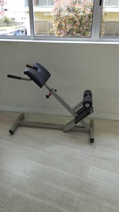 Varias maquinas ginasio