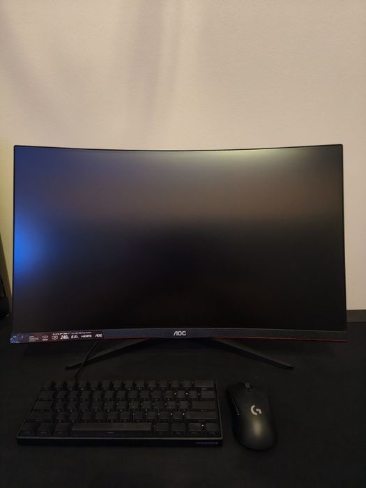 Monitor Gaming 240HZ AOC 27' Curvo