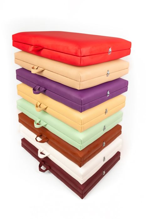 Кушетка автоматична металева – легка та міцна. Кушетка масажна