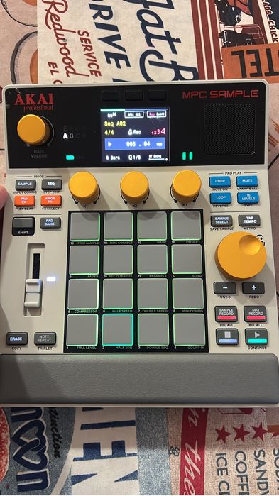 Knobs dourados para Akai MPC Sample