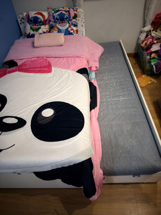 Cama individual/dupla com colchoes