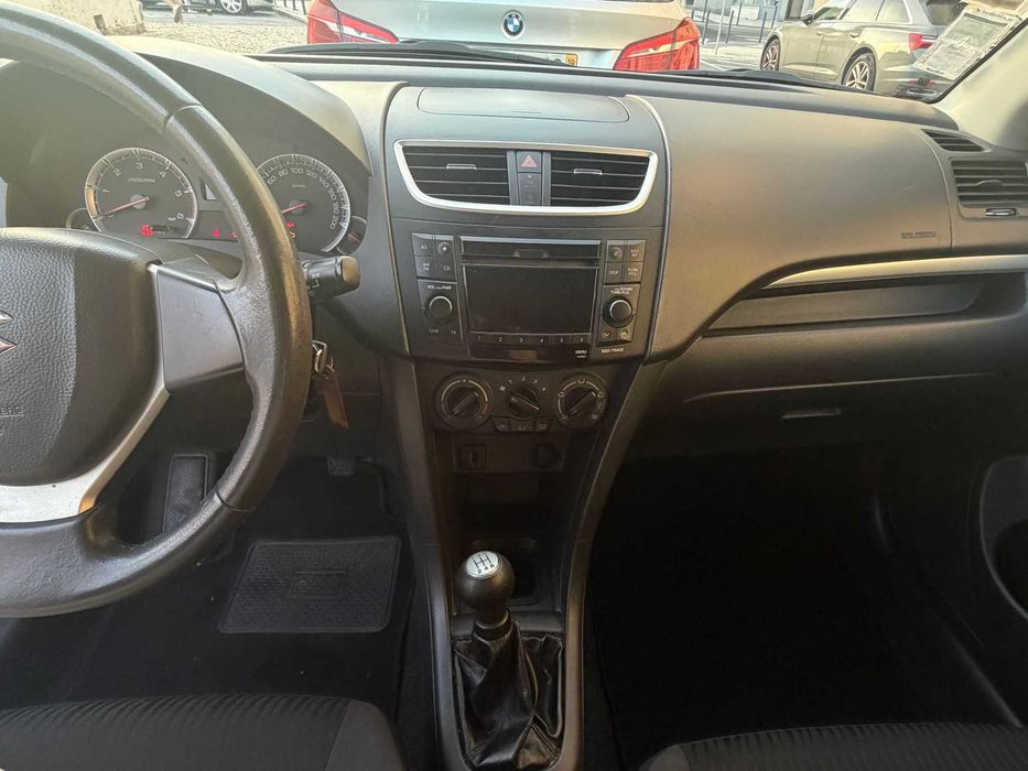 Suzuki Swift 1.3 DDiS 2013 DIESEL Preto