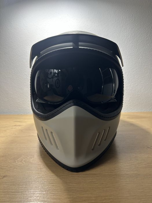 Capacete caferacer vintage de motocross