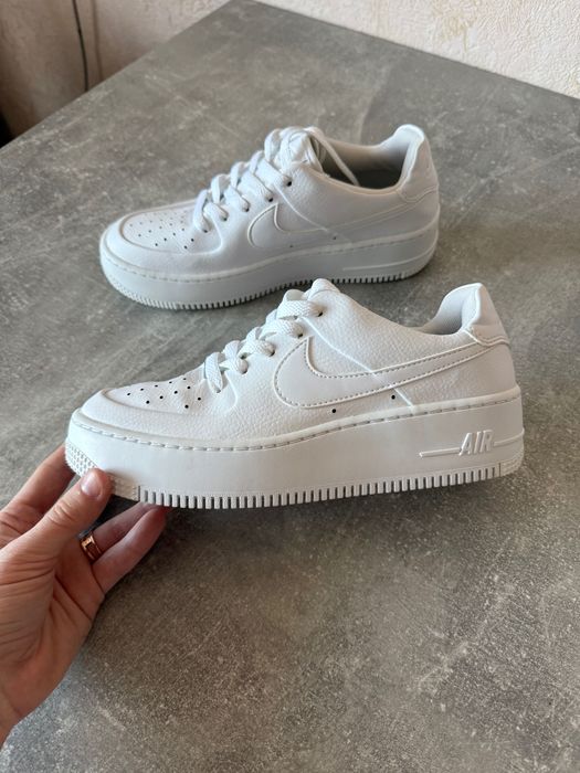 Кросівки Nike W Air Force 1 Sage Low, 38.5 розмір 25 см