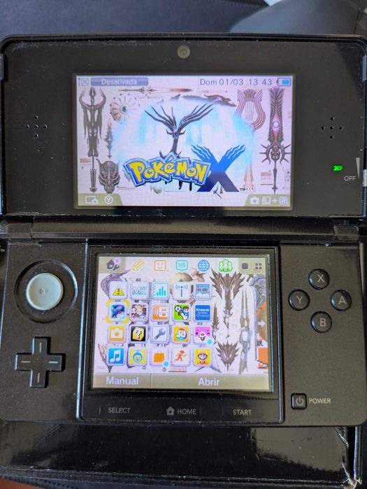 Nintendo 3DS Preta  + 2 jogos