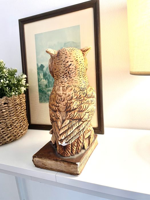 Estatueta em gesso de um Mocho