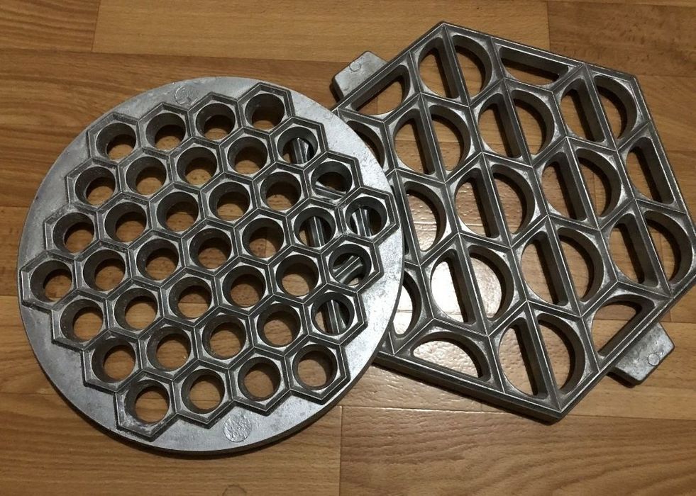 Пельменица (форма для пельменей)