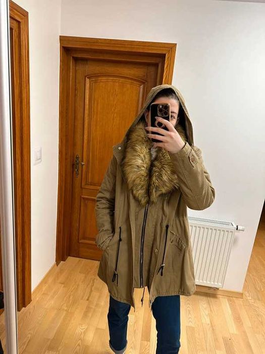 Parka kurtka z futrem 42