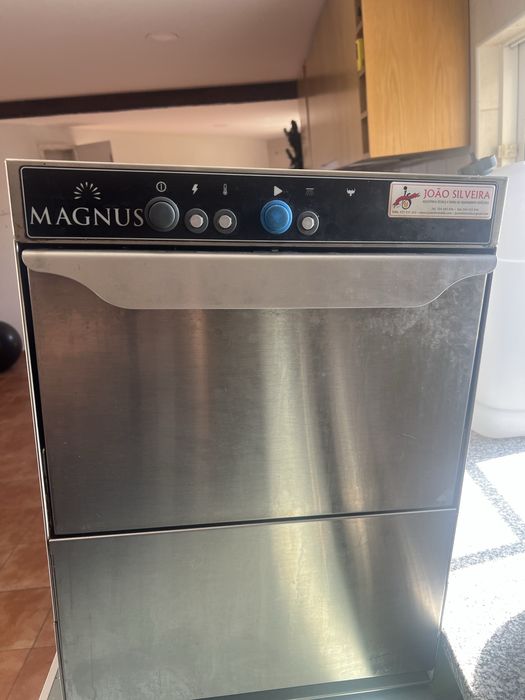 Maquina de Copos Magnus