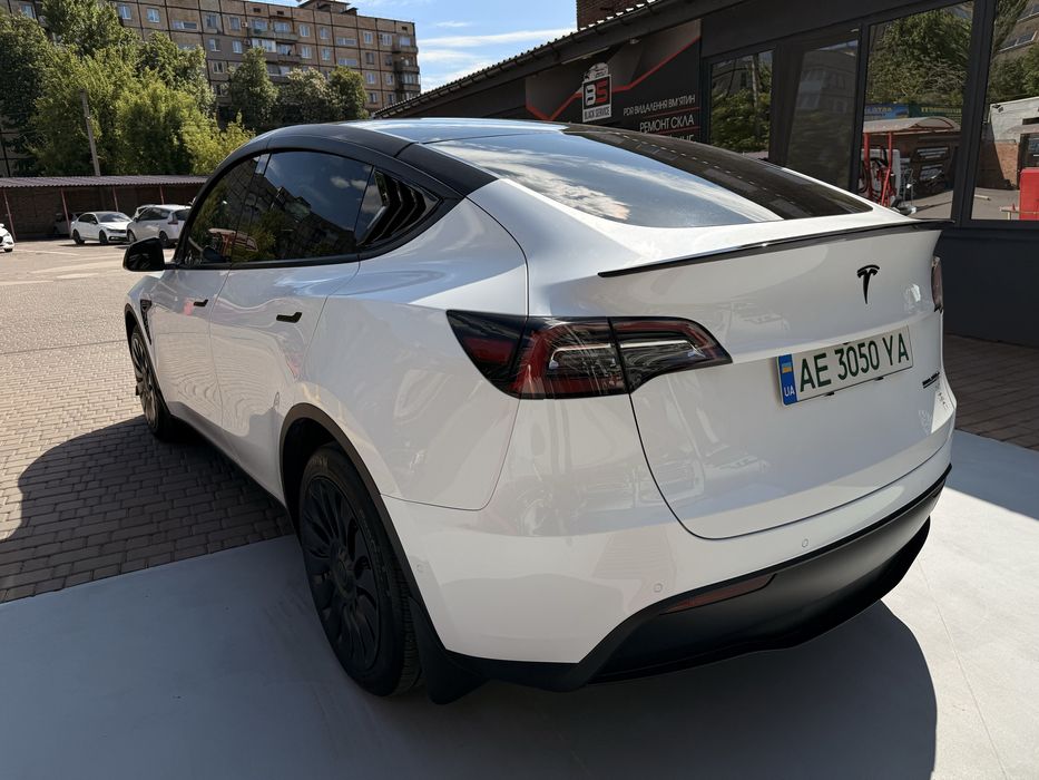 Продам Tesla Model Y
