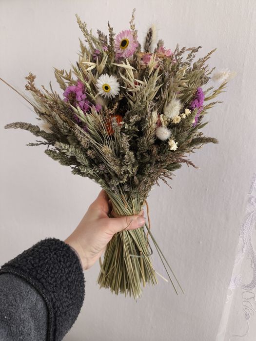 Букет з сушених квітів і трав