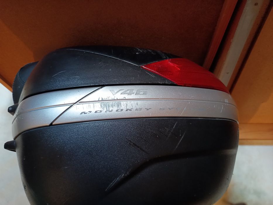 Top case Givi V46 + base monokey