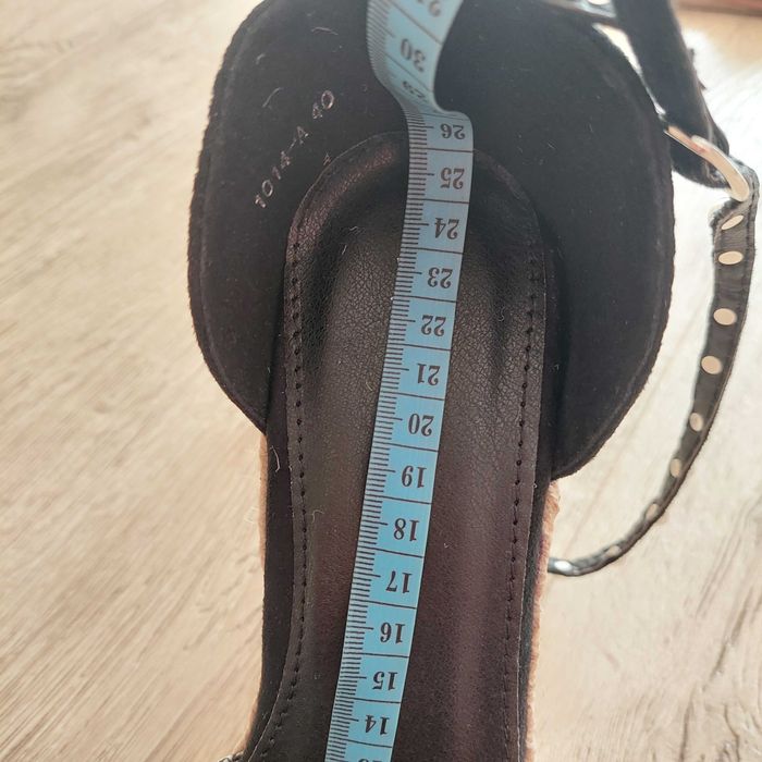 Босоніжки жіночі, 40 р. Штучна шкіра, з принтом