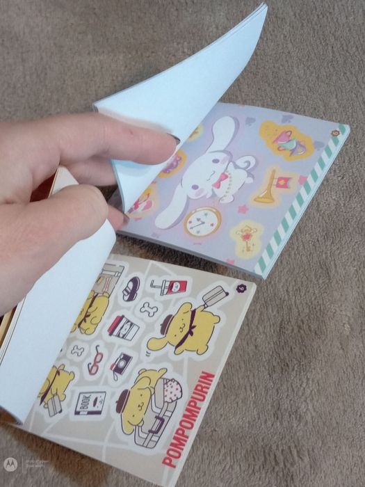 Książeczka naklejki sanrio