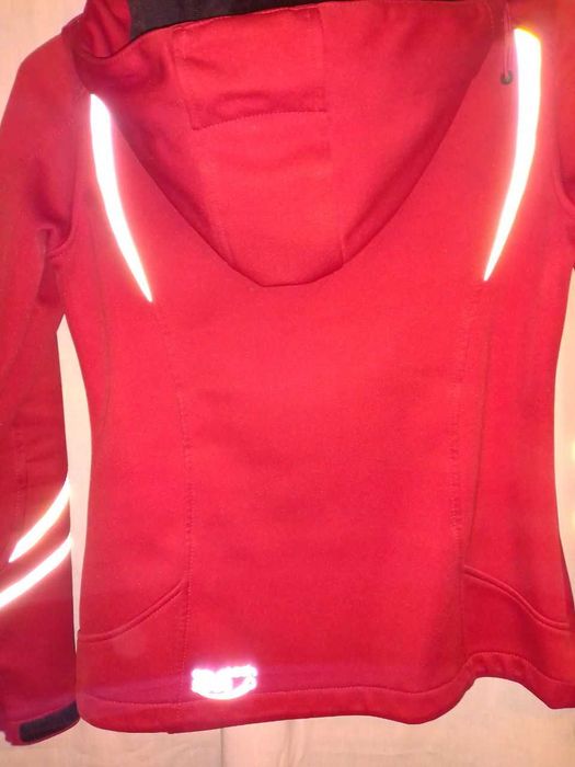 Куртка женская спортивная с водоотталкивающей ткани, р-р 42-44