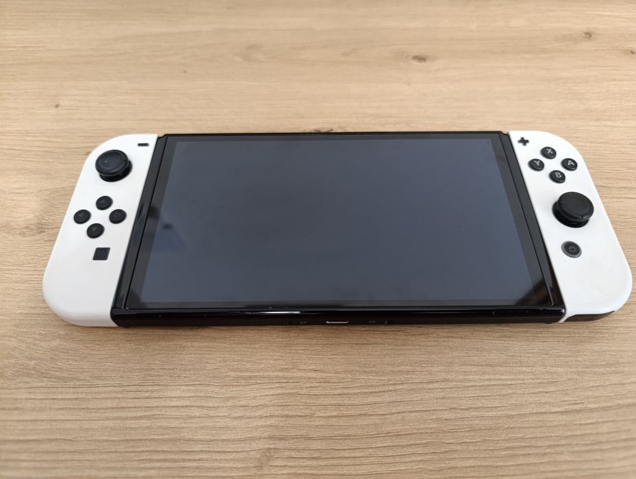 Nintendo Switch OLED 64GB