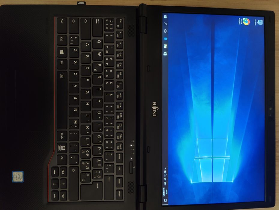 Fujitsu Lifebook E548 I5-8250U 8/256 ddr4