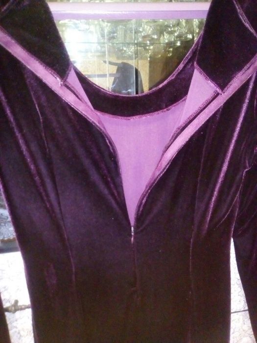 Продам платье женское.