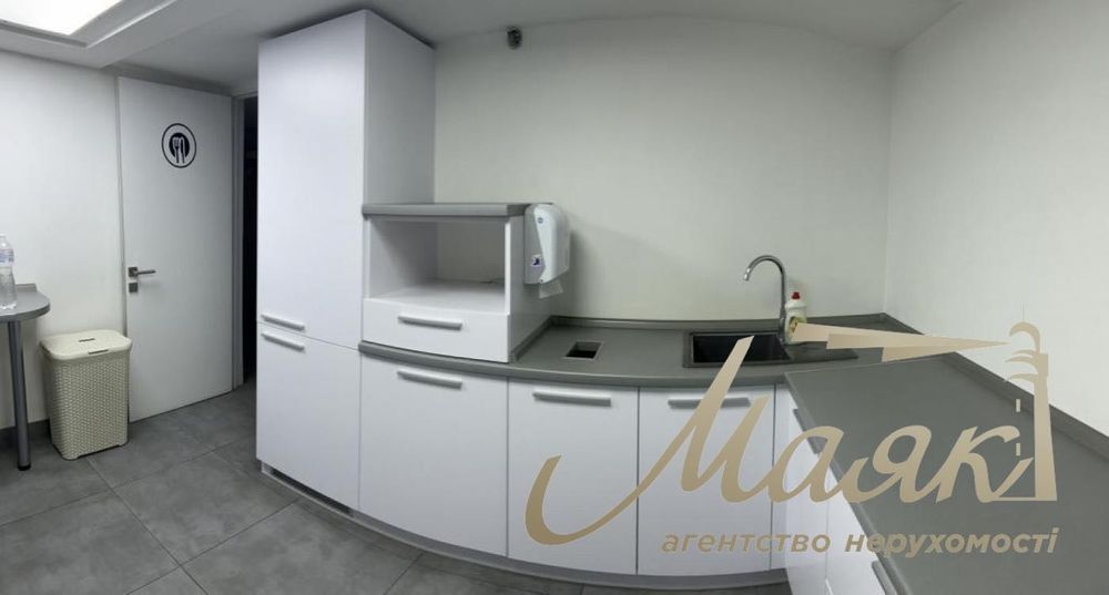 Аренда офиса 385м2 по ул.Саксаганского 70-А, метро Университет.