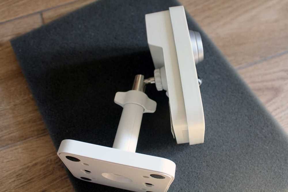 IP камера Hikvision DS-2CD2410FD-I 1.3MP, microSD, микрофон
