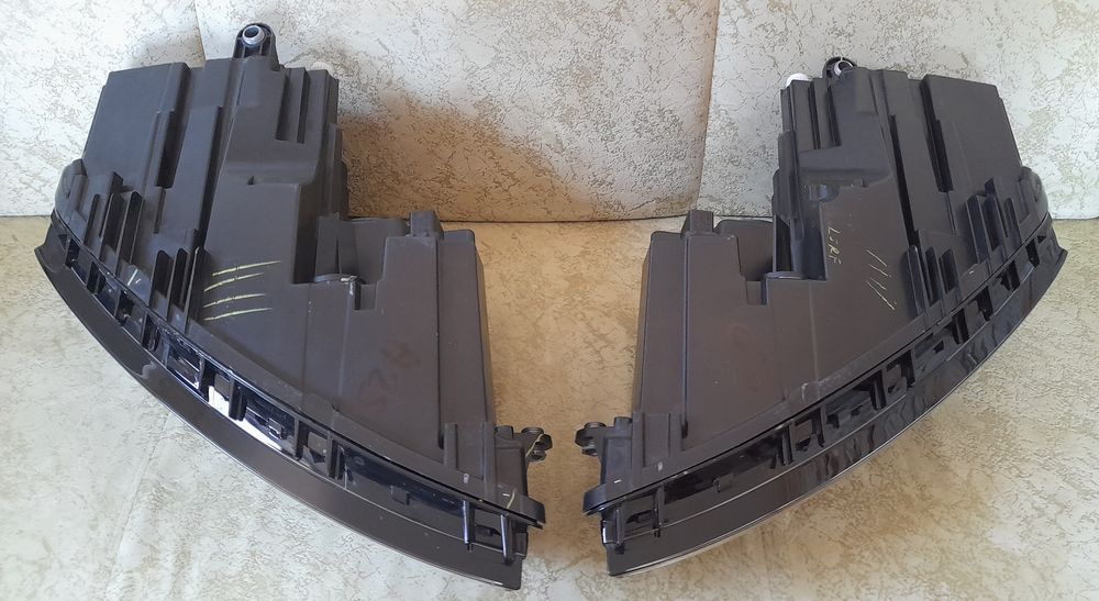 Фари HELLA 5C7.941.005 A 1EL 010395-01 5C7.941.006 A  1EL 010395-02