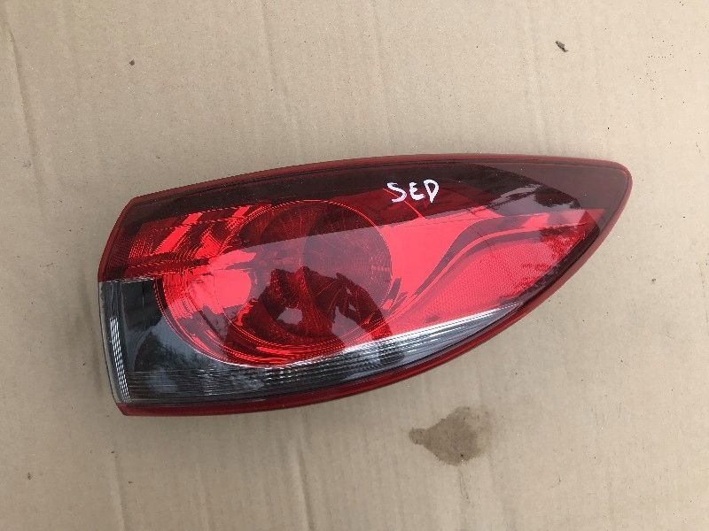 Lampa prawa mazda6 6 gj 13-16r sedan