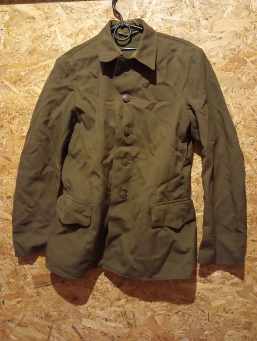 Китель и брюки .