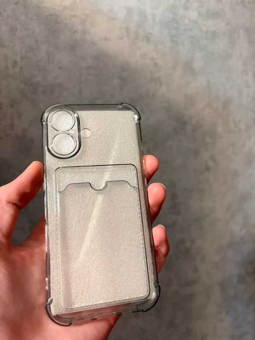 Sprzedam etui do IPhone 16