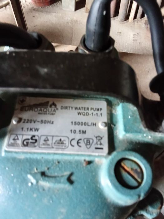 Фекальний насос для вигрібних ям