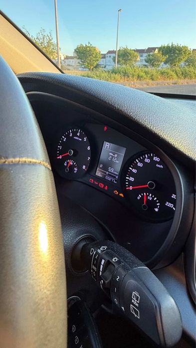 Kia  Rio  1.2 CVVT