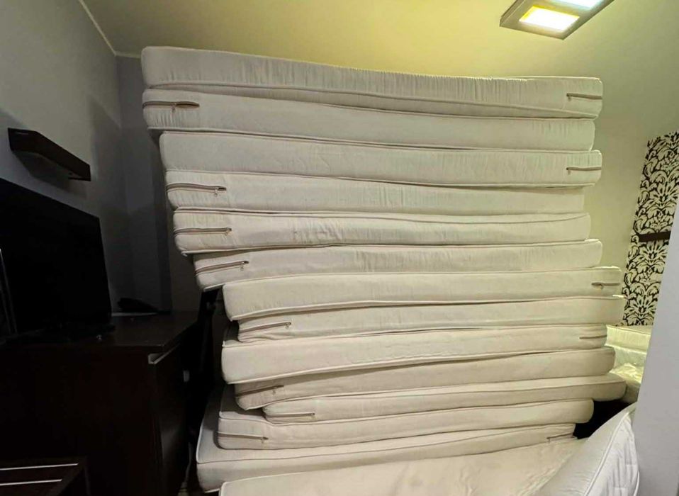 Materace 90 x 200 , za darmo.