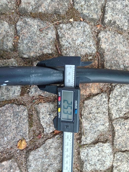 Aluminiowa kierownica rowerowa.