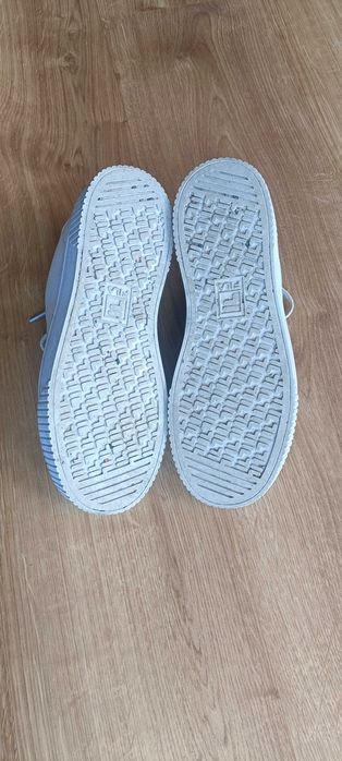 Buty sportowe sneakersy FILA r.39