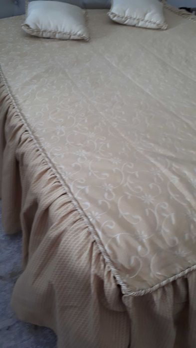 Colcha de Cama de Casal Bege