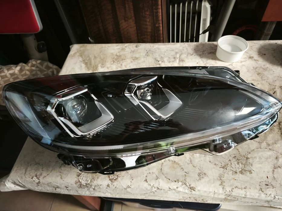 Farol direito full Led Ford Kuga completo
