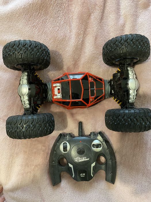 Машинка на радіоуправлінні