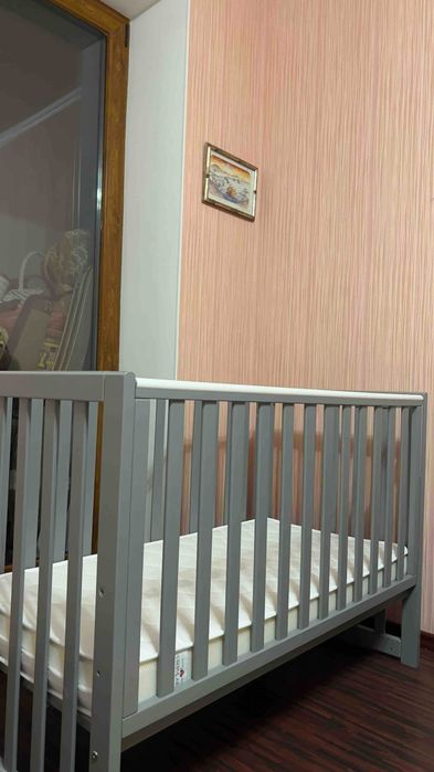 Продам дитяче ліжко в  гарному стані