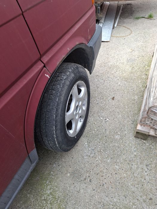 Sprzedam Volkswagen transporter 2,4D