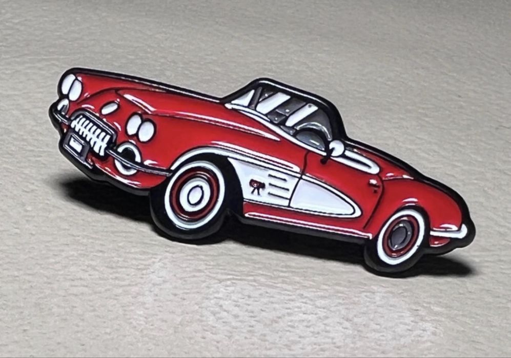Broszka przypinka pin jak Corvette
