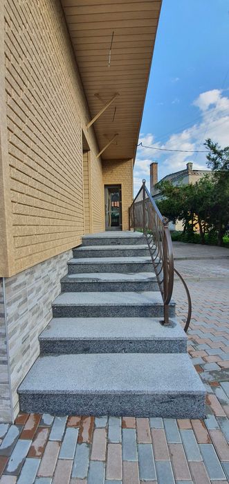 Здам в оренду приміщення в самому центрі селища