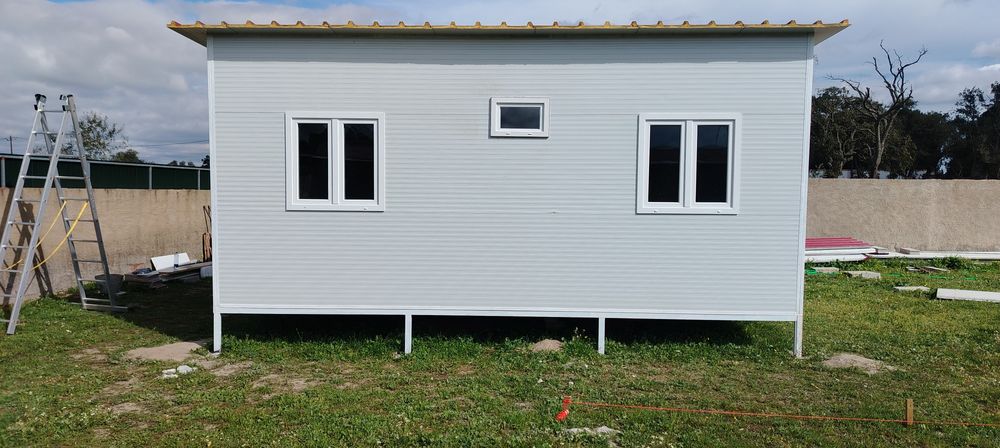 Casa pré fabricada em painel sanduíche