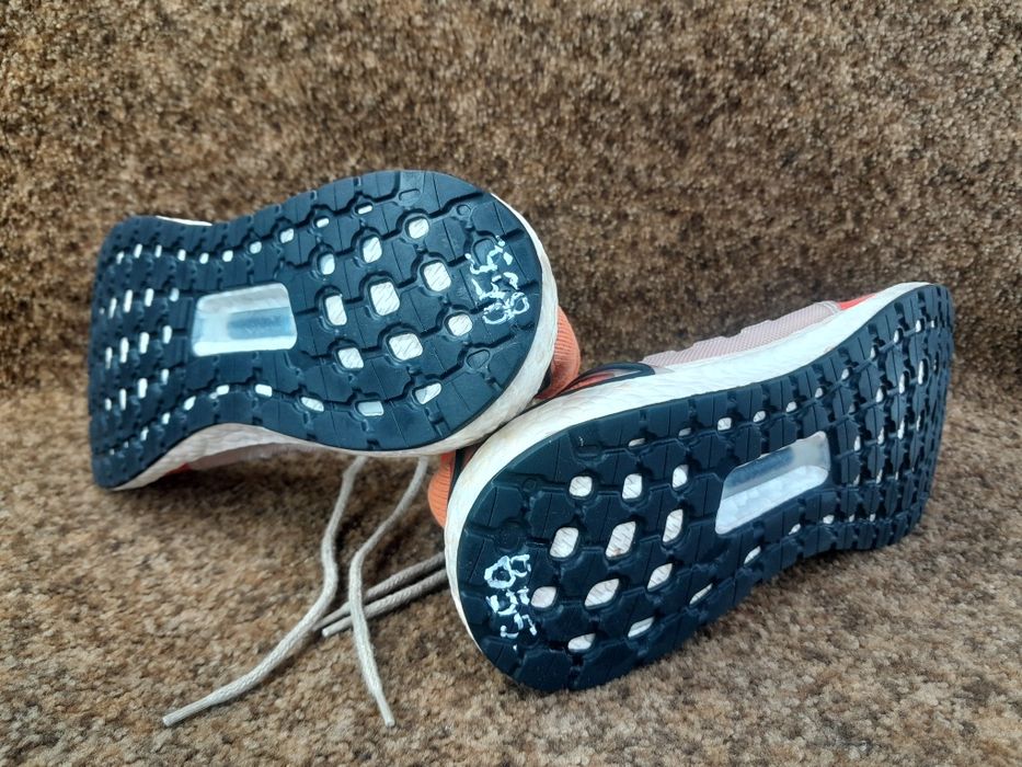 Кросівки  оригінал Adidas Ultra Boost 40 розмір.