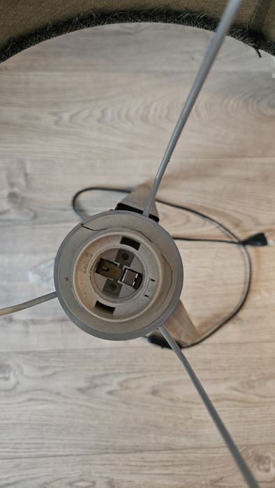 Lampa stojąca do pokoju