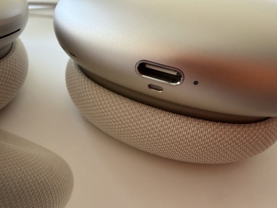 Apple AirPods Max Starlight USB C Novos!!