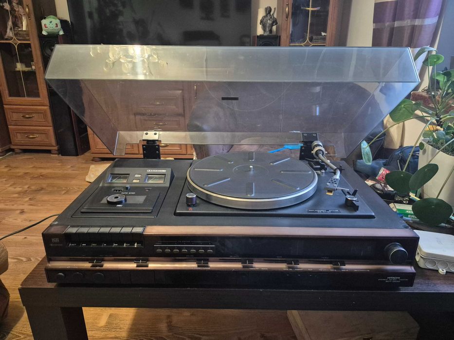 Gramofon Hitachi SDT-2690