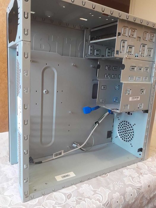 Корпуса  для ПК б/у .