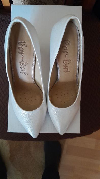 Czółenka buty na słupku