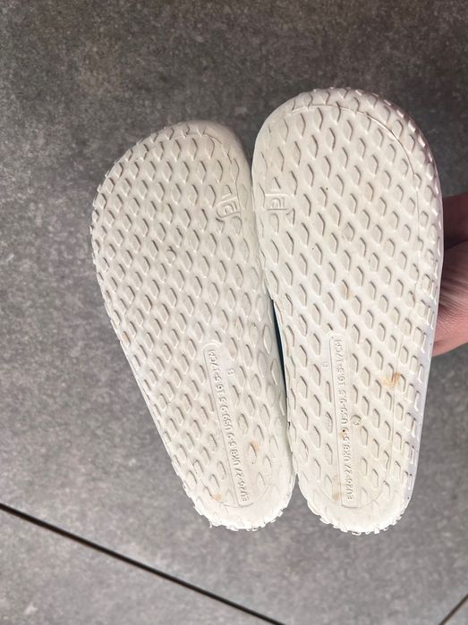 Dziecięce buty na basen nabaiji 25