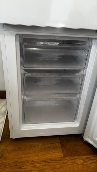 Frigorifico e roupeiro