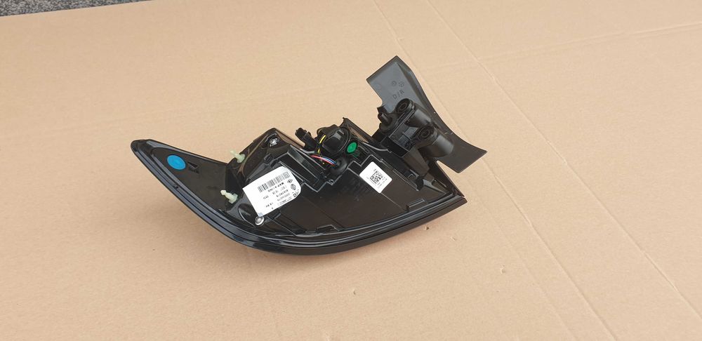 Renault clio IV 4 lift hatchback prawa lampa led tylna w błotnik